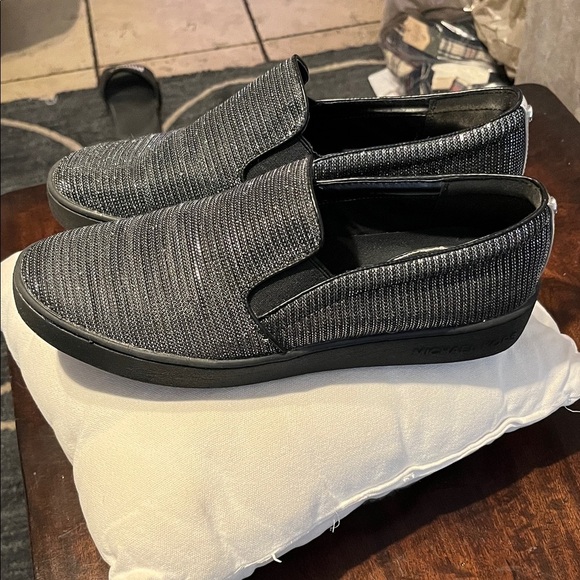 Michael Kors Men's Textured Black Loafers used good condition - Picture 5 of 11